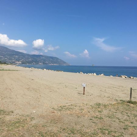 مبيت وإفطار باتي Giardino Sul Mare المظهر الخارجي الصورة